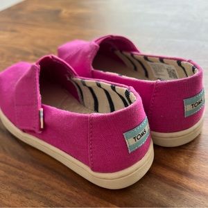 Toms Kids - Never worn